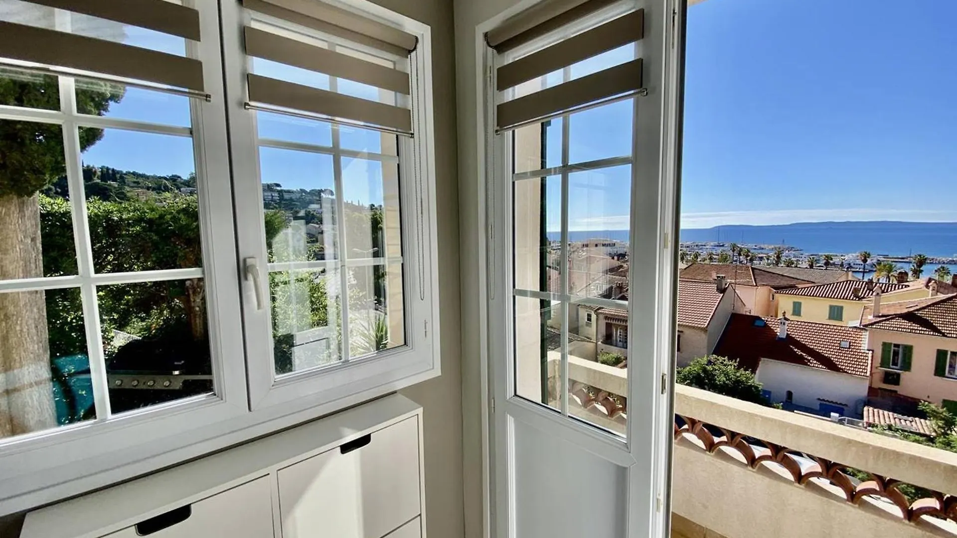 T2 Mezzanine Au Lavandou, Proche Plage, Climatise - Fr-1-816-8 Le Lavandou 0*,